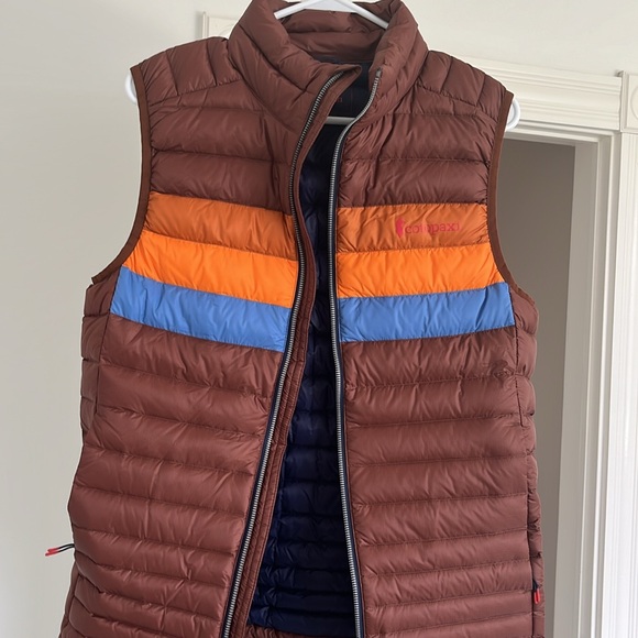Cotopaxi Men’s Brown Fuego Down Vest in Acorn Stripe, NWT - Picture 2 of 6